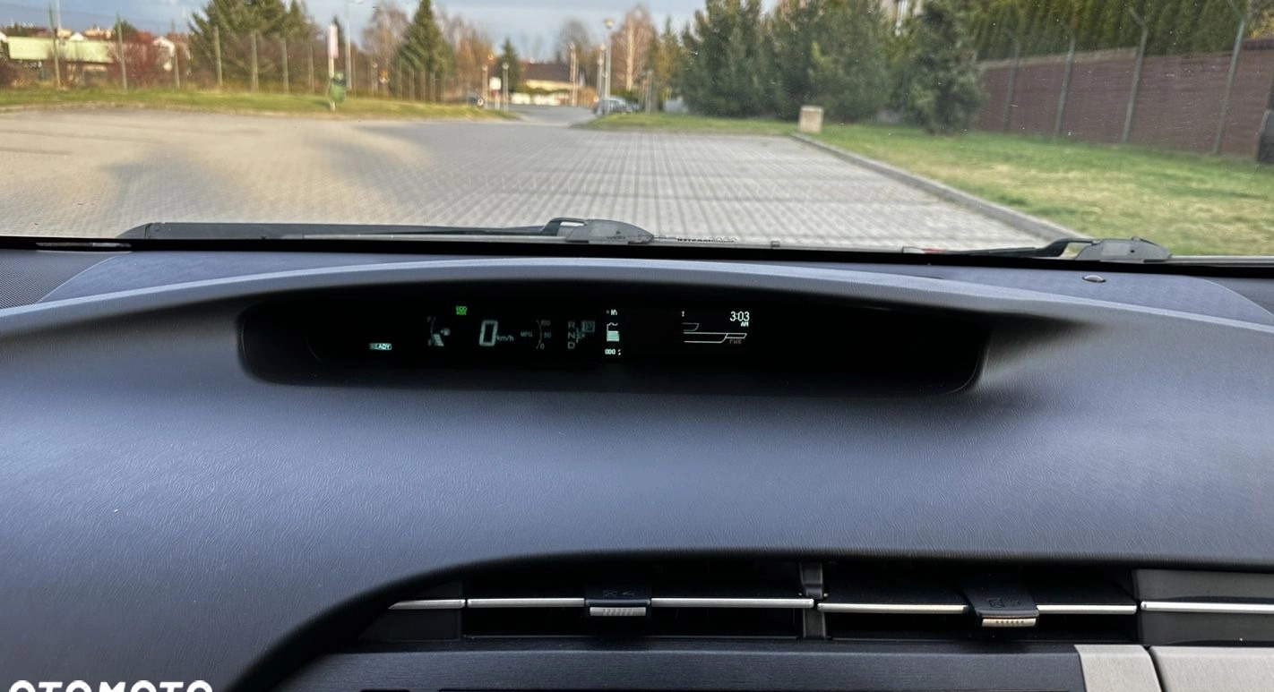 Toyota Prius cena 37770 przebieg: 224881, rok produkcji 2010 z Piaseczno małe 562